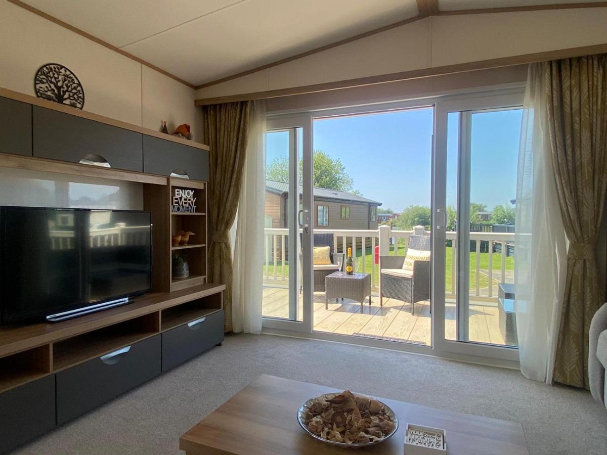 Tattershall Lakes Mini Breaks - Osprey Rise Exterior photo